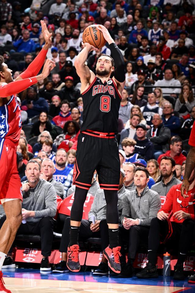 leyu乐鱼官网官网-三分13中11比肩库里 神准拉文助公牛再斩东部强队